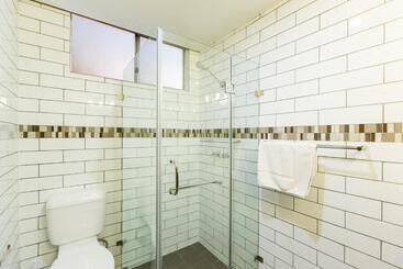 Elkira Court Motel