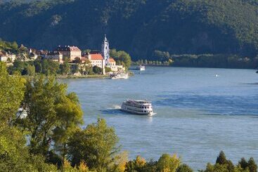 Gartenhotel & Weingut Pfeffel Dürnstein - Дюрнштайн