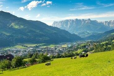 Hotel Alpenland St Johann