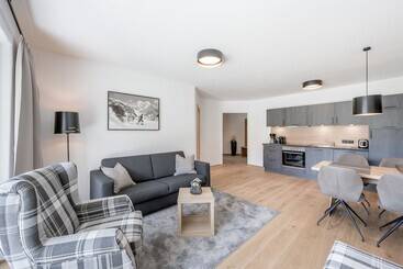 Отель Alpenparks Chalet & Apartment Alpina Seefeld