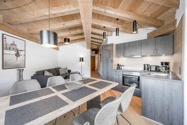 Отель Alpenparks Chalet & Apartment Alpina Seefeld