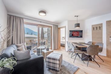 Отель Alpenparks Chalet & Apartment Alpina Seefeld