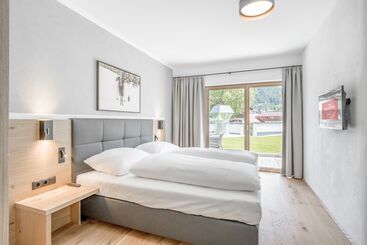 Отель Alpenparks Chalet & Apartment Alpina Seefeld