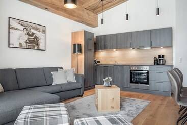 Отель Alpenparks Chalet & Apartment Alpina Seefeld