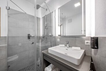Отель Alpenparks Chalet & Apartment Alpina Seefeld