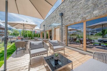 Отель Alpenparks Chalet & Apartment Alpina Seefeld