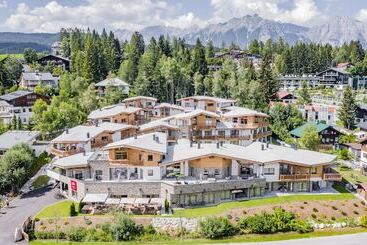Отель Alpenparks Chalet & Apartment Alpina Seefeld