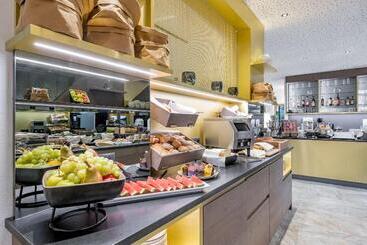 Отель Alpenparks Chalet & Apartment Alpina Seefeld