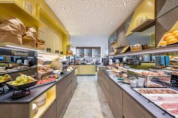 Отель Alpenparks Chalet & Apartment Alpina Seefeld