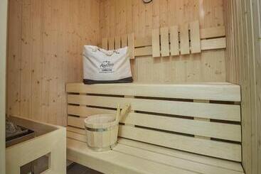 Отель Alpenparks Chalet & Apartment Alpina Seefeld