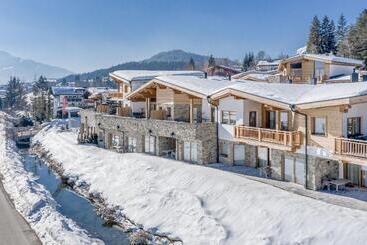 Отель Alpenparks Chalet & Apartment Alpina Seefeld