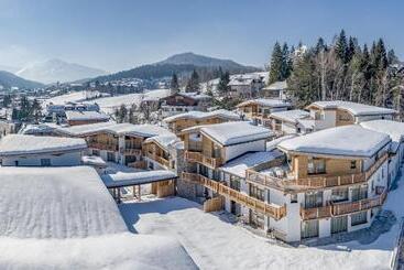 Отель Alpenparks Chalet & Apartment Alpina Seefeld