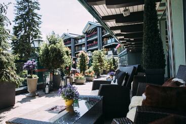ホテル Alpin Resort Sacher