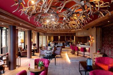 בית מלון כפרי Alpin Resort Sacher