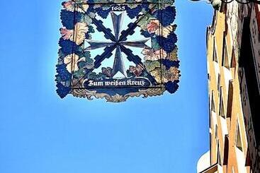 Altstadthotel Weisses Kreuz