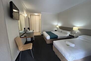 هتل Econo Lodge Dockside Glenelg