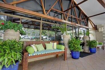 هتل Colonial Palms Motor Inn