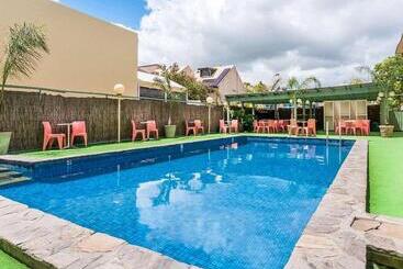 هتل Comfort Inn Regal Park