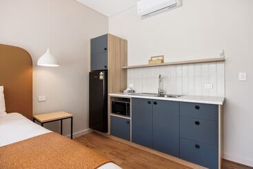 هتل Comfort Inn Regal Park