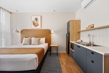 هتل Comfort Inn Regal Park