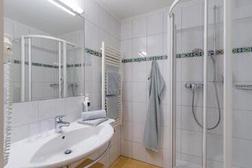 هتل Classic Rooms By Crystal