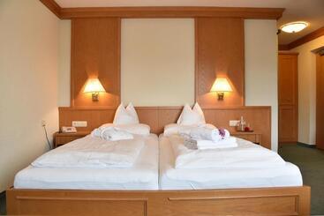 בית מלון כפרי Classic Rooms By Crystal