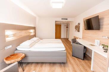 בית מלון כפרי Das Walchsee Aktivresort
