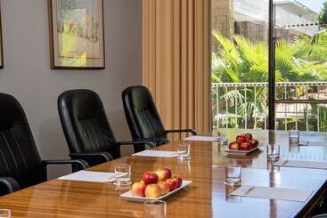 هتل Doubletree By Hilton Alice Springs