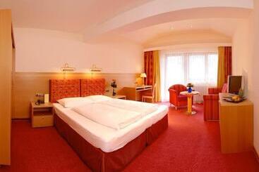 Strass   Sport & Spa - Mayrhofen