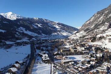 هتل Germania Gastein Ganzjährig Inklusive Alpentherme Gastein & Sommersaison Inklusive Gasteiner Bergb
