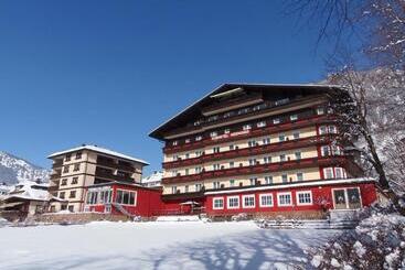 هتل Germania Gastein   Ganzjährig Inklusive Alpentherme Gastein & Sommersaison Inklusive Gasteiner Bergb