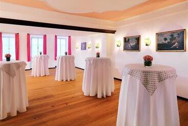 Goldener Hirsch, A Luxury Collection Hotel, Salzburg
