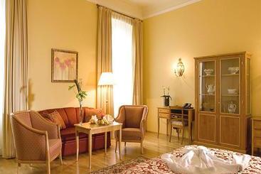 בית מלון כפרי Grand Sauerhof