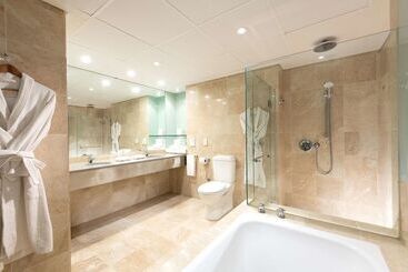 هتل Hilton Adelaide