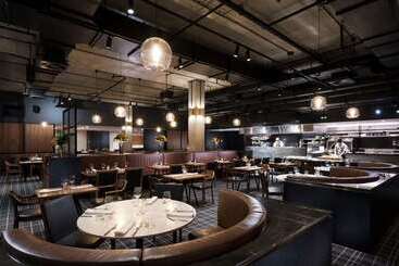 هتل Hilton Adelaide
