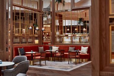 هتل Hilton Vienna Park