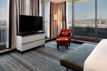 هتل Hilton Vienna Park