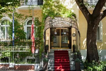 هتل Park Villa