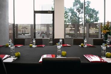هتل Rydges South Park Adelaide