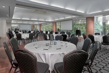 هتل Stamford Plaza Adelaide