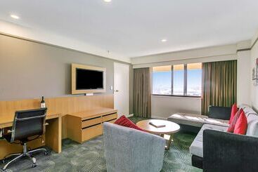 هتل Stamford Plaza Adelaide