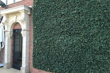 مُتل Albury Manor House