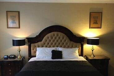 مُتل Albury Manor House