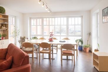 مسافرخانه Mynext   Riverside Hotel Salzburg