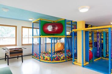 Wellness  Und Familienhotel Egger