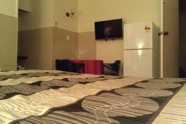 Avalon Motel