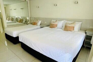 Bay Motel