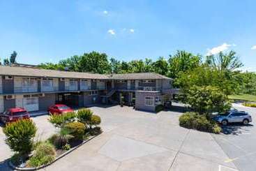 Forrest Hotel & Apartments