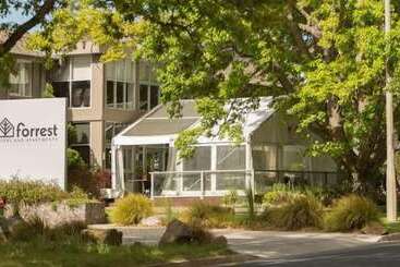 Forrest Hotel & Apartments