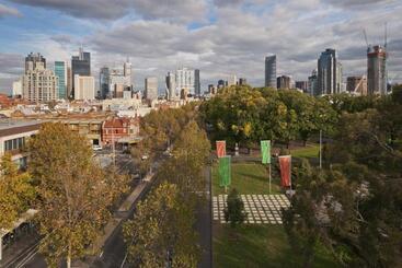 هتل Carlton Lygon Lodge   Close To Melbourne Uni
